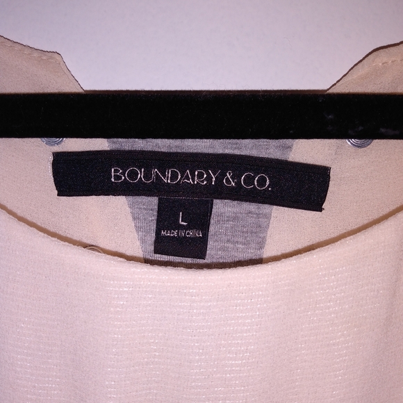 Boundary & Co. BOHO Fringe Tank Top large - Picture 2 of 8